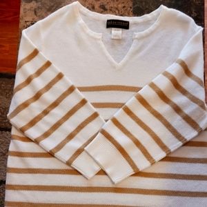 Women's Light Weight Sweater Large